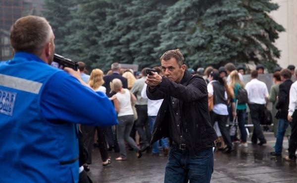 Смотрите на Первом: шпионский триллер «Спящие» с Игорем Прокопенко, Паулиной Андреевой и Федором Бондарчуком