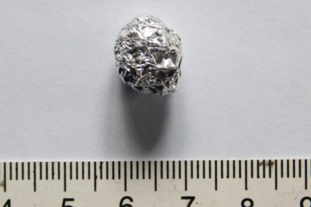 
                    В 11-м микрорайоне задержали наркоторговца с крупной партией мефедрона и его покупателя          