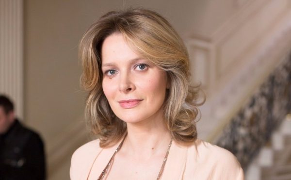 Звездные составы двух семей: смотрите сегодня премьеру сериала «Ивановы-Ивановы» на СТС