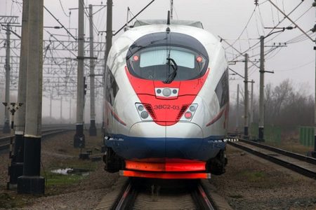 
                    «Сапсан» насмерть сбил двух человек в Поварово          