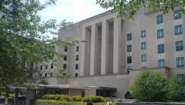 Госдеп подтвердил снятие российских флагов со здания торгпредства