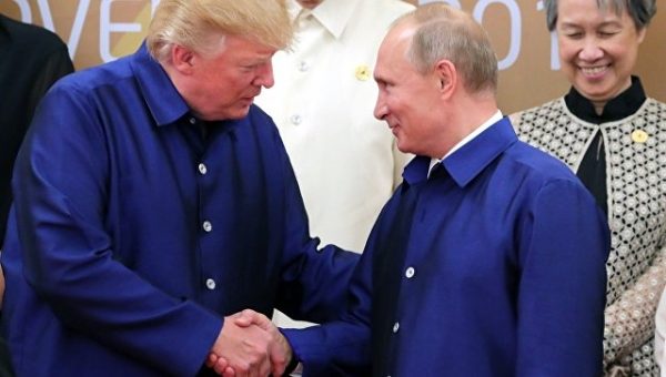 Трамп назвал обвинения в "российском вмешательстве" барьером для отношений