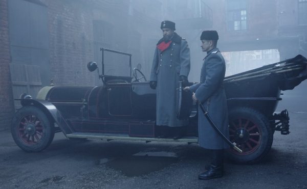 Рок-звезда революции: смотрите премьеру сериала «Троцкий» на Первом канале