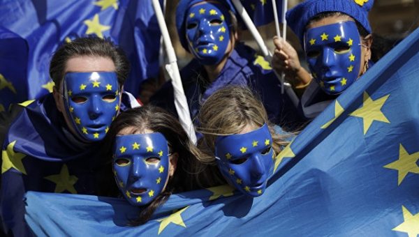 Лондон постарается избежать "жестких границ" с Ирландией после Brexit