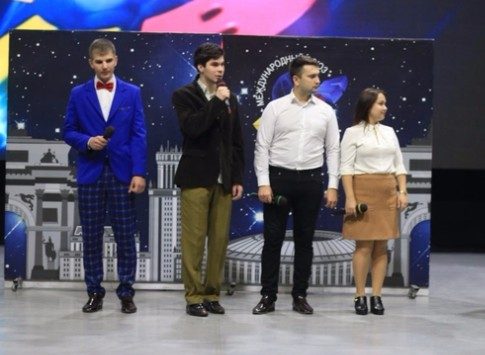 Определится состав предновогодней игры: сегодня на Первом канале – второй полуфинал КВН-2017<span id=