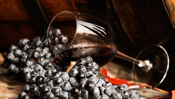 В США продали самую дорогую в мире бутылку вина