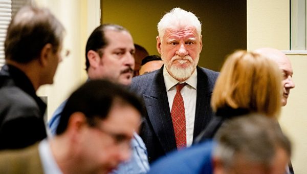 После самоубийства Праляка МТБЮ не имеет права работать, считает Клинцевич