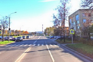 На «зебре» у автокомбината автомобиль сбил 17-летнюю девушку