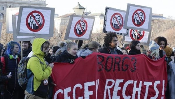 В Вене около шести тысяч человек митингуют против нового правительства