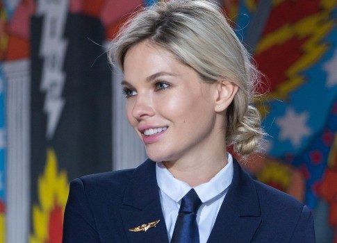 Актриса Наталья Бардо о съемках сериала «Улетный экипаж», озабоченности профессией и мужском высокомерии