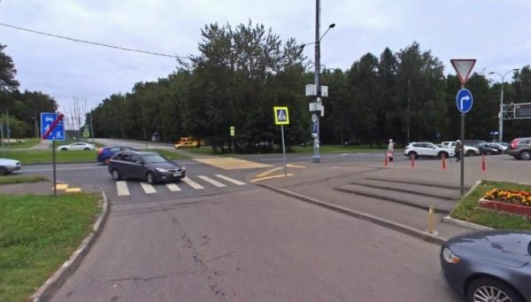 При выезде из 5 микрорайона на Московский проспект запретят парковку