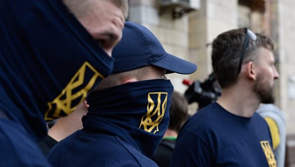 Блокировавшие телеканал NewsOne радикалы озвучили свои требования