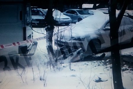 В ходе ссоры мужчина зарезал оппонента и скинулся с балкона