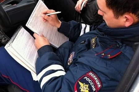Водитель легковушки попался на даче взятки инспектору ГИБДД