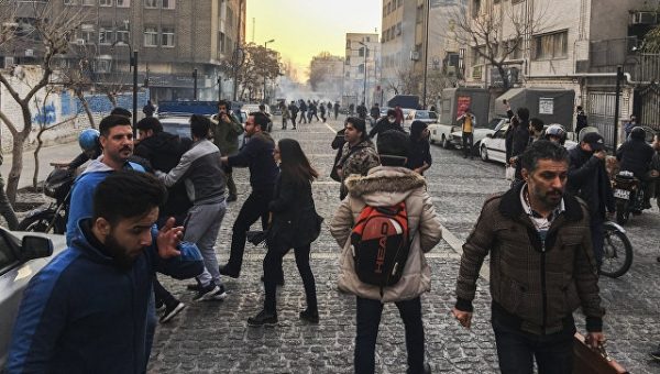 В Тегеране усилили меры безопасности у российского посольства