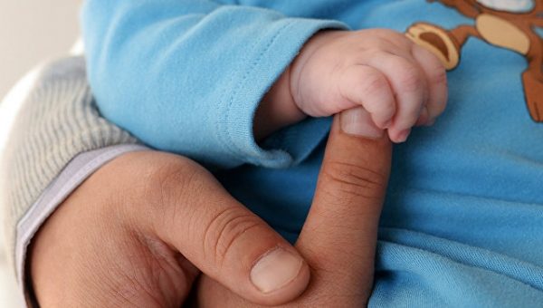 В США появится первая родившая на посту сенатора женщина