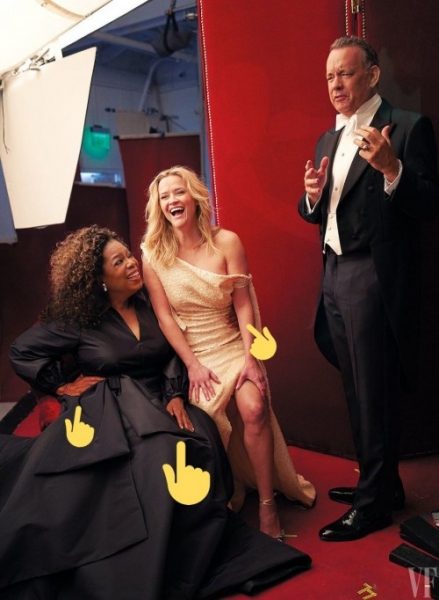 На обложке Vanity Fair у Опры Уинфри появилась третья рука, а у Риз Уизерспун третья нога