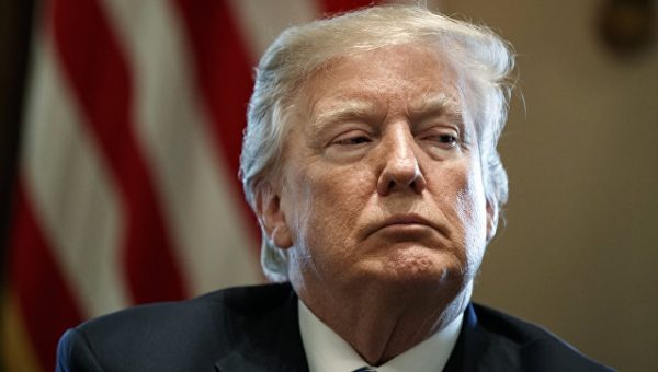 Трамп продлил заморозку санкций против Ирана