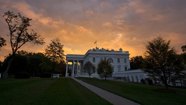 В Белом доме не ответили на вопрос об общении Трампа с Ким Чен Ыном