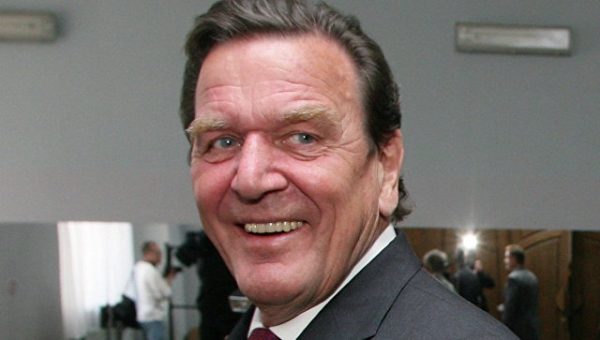 Шредер отказался от оплаты за работу в совете директоров "Роснефти"