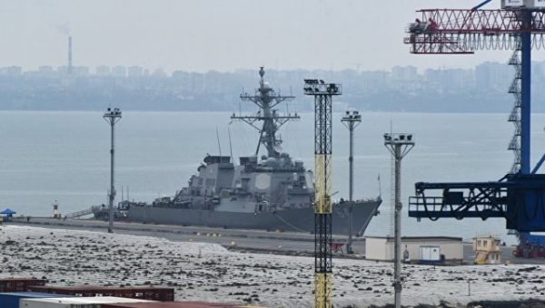 В порт Одессы прибыл эсминец ВМС США "Карни"