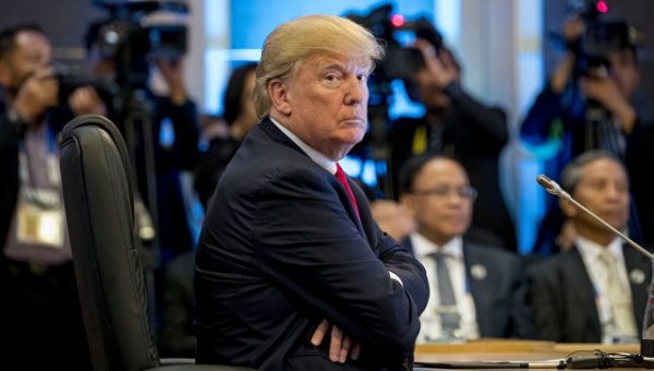 Сенатор США требует расследовать сделку между Трампом и Рыболовлевым