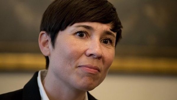 Глава МИД Норвегии встретилась с семьей арестованного в России Берга
