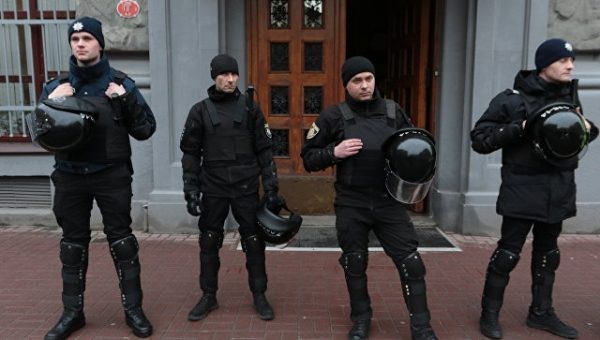 Около двух тысяч полицейских будут дежурить на марше Саакашвили в Киеве