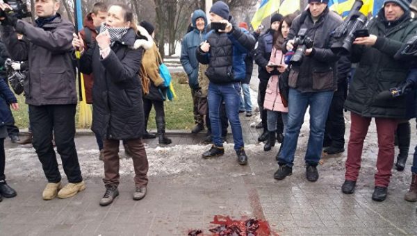 В Запорожье радикалы сорвали акцию в честь юбилея Сталинградской битвы