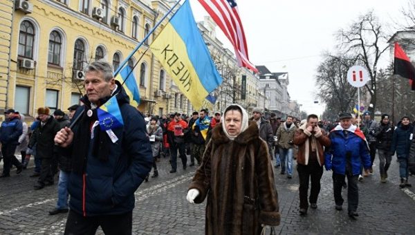 Саакашвили хочет представить на Украине кандидата в президенты "от народа"