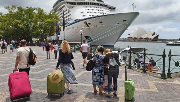 Российское посольство уточнит данные о драке на лайнере в Австралии