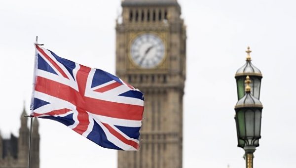 Посол России встретится с замглавы МИД Британии, сообщил источник