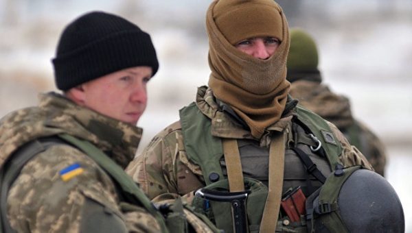 Украинские силовики сообщили о четырех обстрелах в Донбассе за сутки