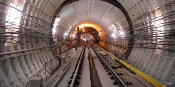 Собянин осмотрел ход строительства станции метро «Юго-Восточная»
