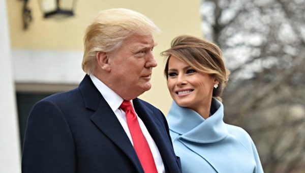 Мишель Обама рассказала, что подарила Мелании Трамп