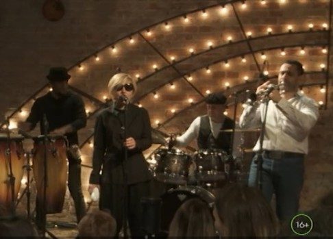 Поют все: группа «Квартал», Сюткин, Державин и Свиридова выступят на «Квартирнике НТВ у Маргулиса»