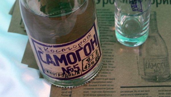 Депутаты сейма попросили узаконить в Литве производство самогона