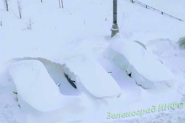 na-rabotayut-podzemny-e-parkingi-v-zelenograde