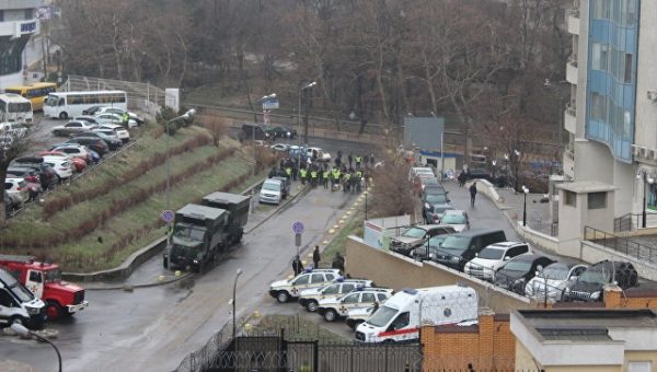 В Киеве, Одессе и Львове россиян не пускают на избирательные участки