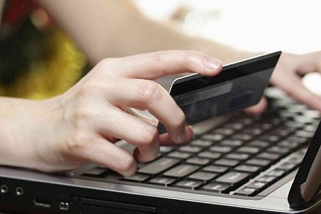 Сын незаконно оформил на свою мать кредит на 15 тысяч рублей