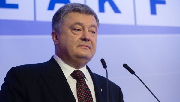 СМИ: Порошенко провел закрытую встречу <span id=