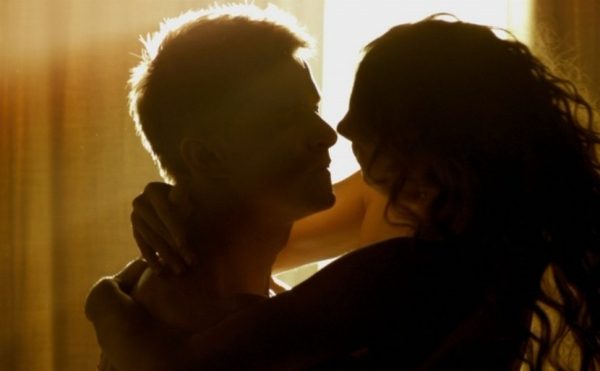Фильм о любви: сегодня Первый канал покажет премьеру фильма «Крым»