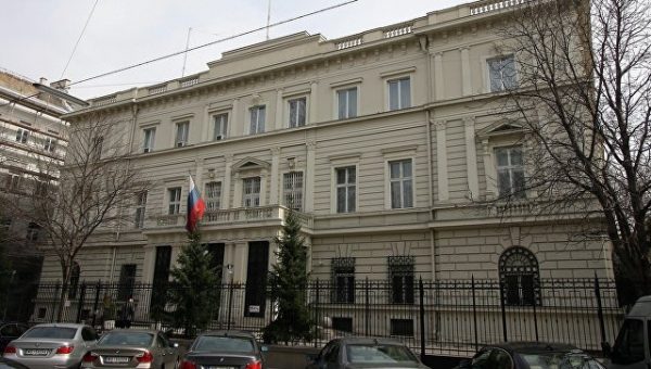 Посольство России направило ноту протеста из-за осквернения памятника