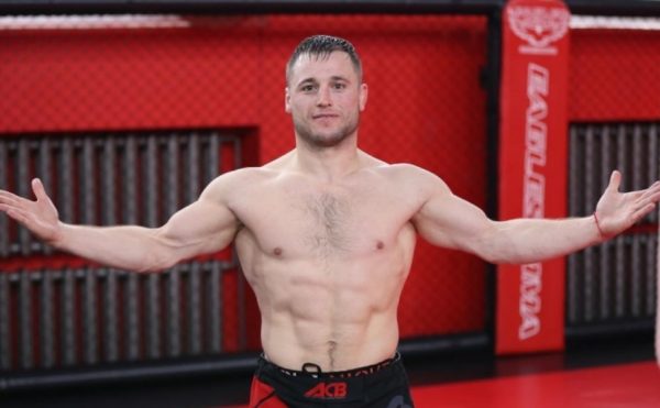 Костромской богатырь в Баку: смотрим бои ACB 83 на «МАТЧ! Боец»