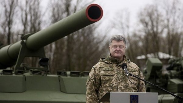 Порошенко припасет девять грамм свинца на случай нападения России