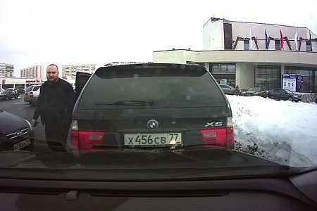 По факту конфликта водителей у ДК заведено уголовное дело