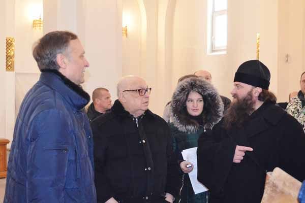 vladimir-resin-proveril-vozvedenie-v-zelenograde-novy-h-hramov