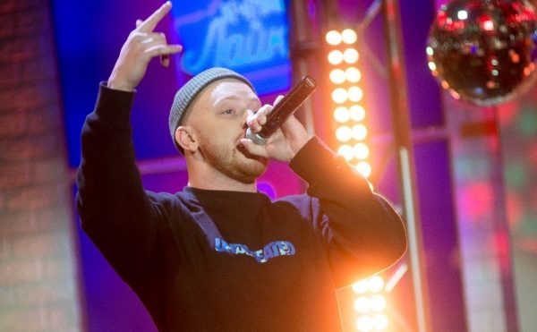 Дорогу молодым: смотрите премьеру шоу «#Вечерний Лайк» на канале «Музыка Первого»