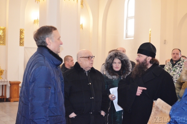 Владимир Ресин проверил возведение в Зеленограде новых храмов
