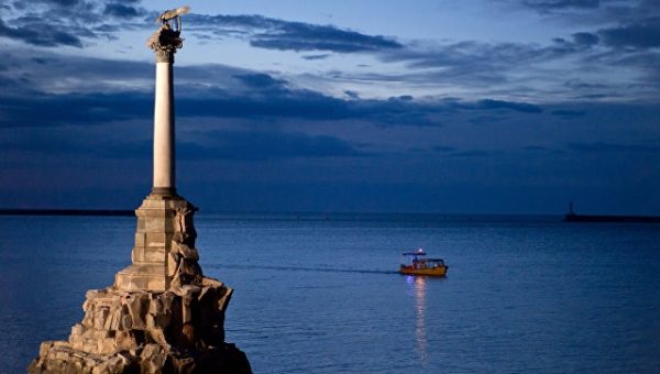 В Крыму финская делегация не смогла снять наличные